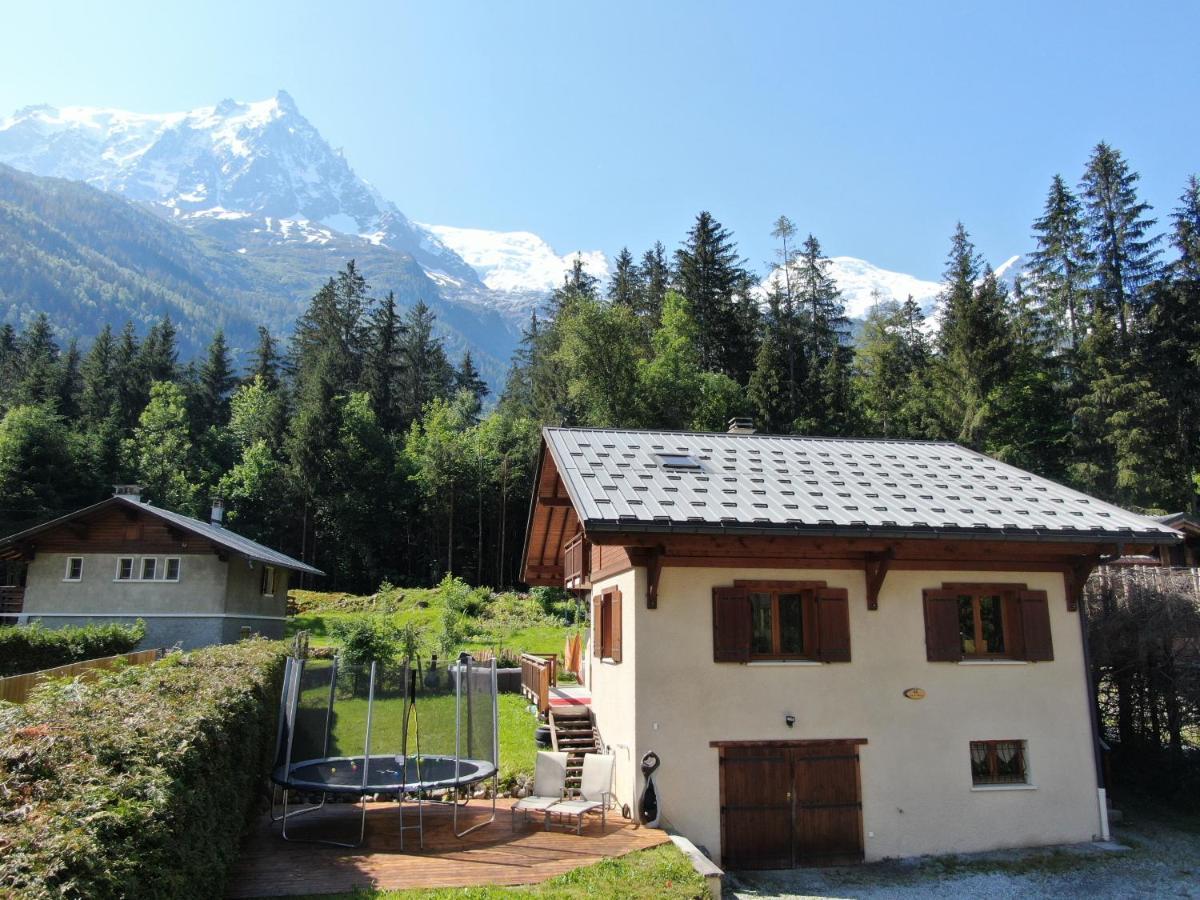 Chamonix Large Chalet, Sleeps 12, 200M2, 5 Bedroom, 4 Bathroom, Garden, Jacuzzi, Sauna Exterior photo